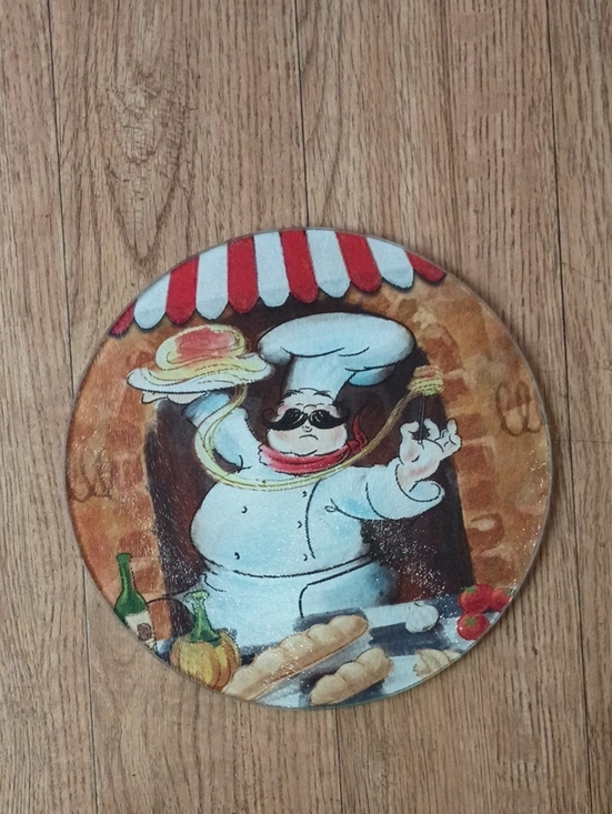 Other - Chef-Themed Round Glass Cutting board!